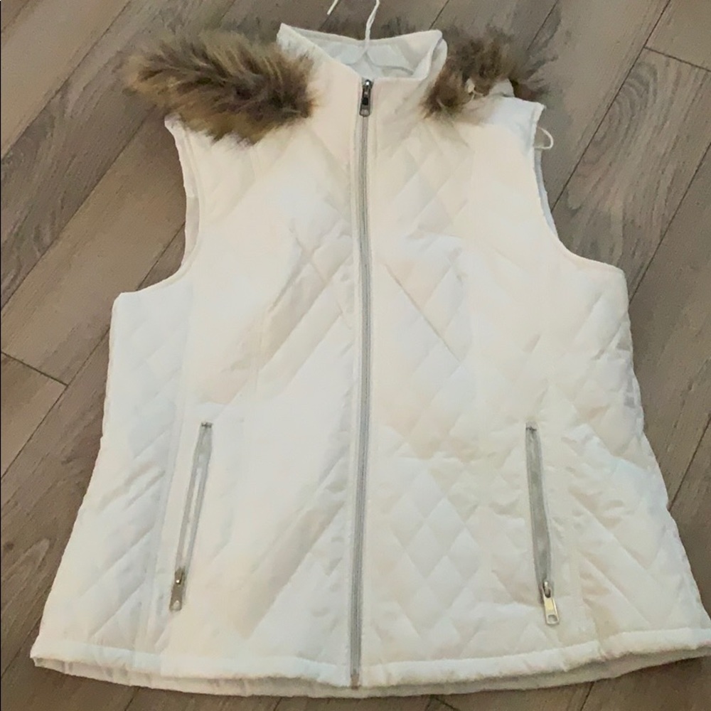 Black Rivet Sleeveless Quilted Vest
